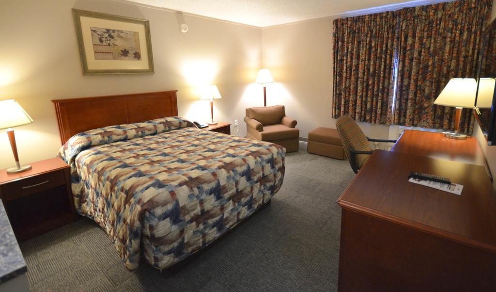 Travelodge Hanna Canada Grey מראה חיצוני תמונה