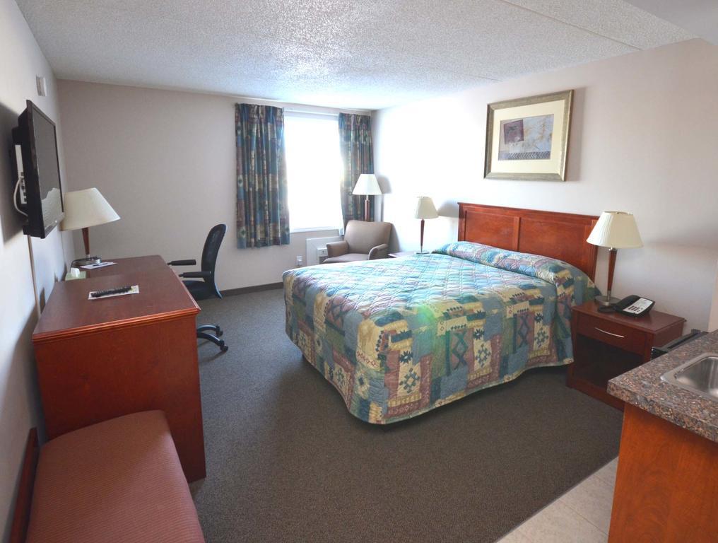 Travelodge Hanna Canada Grey חדר תמונה