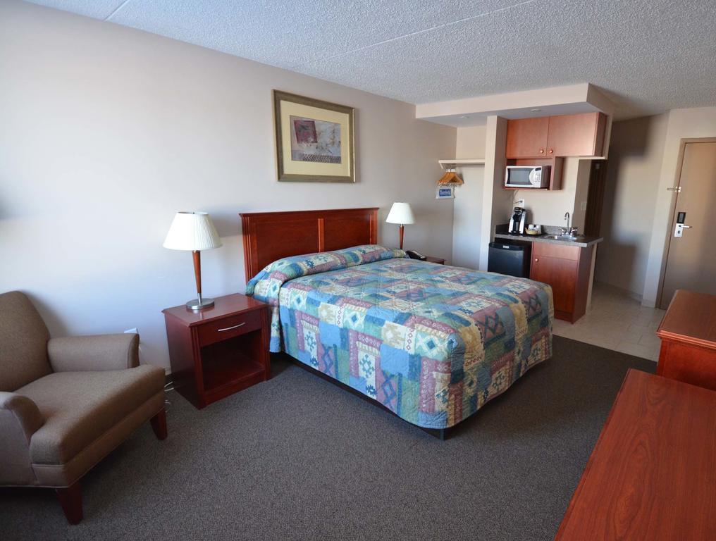Travelodge Hanna Canada Grey חדר תמונה